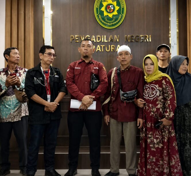 
					Miris, saidin Bin Suhri dan Merza Baroka ditahan Sudah 2 bulan, Atas Sangkaan Pencurian Buah Sawit diKebun Sawit Sendiri